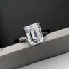 Anel de Prata 925 Mais Vendido, Luxo Leve, Simples, Anel de Diamante de Alto Carbono Lapidação Esmeralda de Formato Irregular, Presente Atacado de Peça Única