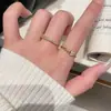 Anillo Único de Espina de Pez con Diamantes Brillantes de Diseñador para Mujer, Nuevo Estilo de Lujo, Banda Delgada, Realza la Apariencia Delgada, Versátil, Anillo Abierto Ajustable