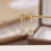 Un Ciervo Plata S925 Plata Esterlina Chapado en Oro Jade de Agua Azul Estilo Nacional Retro Folu Calabaza Arete Gancho de Plata Elegante de Lujo Ligero