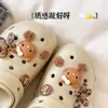 Zapatos de agujero rojos Ankara KT con hebilla de gato, dibujos animados, DIY, lazo lindo, parte superior extraíble, zapatos decorativos, accesorios de flor