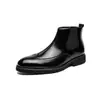 Botas Chelsea de Cano Alto Tamanho Grande Transfronteiriças Botas Martin de Cano Alto Botas Curtas Masculinas Esculpidas Botas de Inverno Masculinas Botas de Couro Masculinas Britânicas com Bico Fino