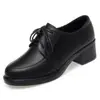 Sapatos de Couro com Cadarço para Mulheres 2026 Primavera Novo Estilo Sapatos Femininos de Couro Macio Solado Macio Sapatos de Trabalho Sapatos de Mãe Sapatos Pretos Confortáveis