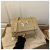 Bolso de Moda Estilo Coreano para Mujer 2026 Nuevo Modelo Simple Color Sólido Bolso Cuadrado Pequeño de Viaje Elegante Bolso Cruzado con Cadena