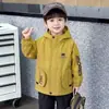 Q074 Jaqueta com Capuz da Moda Outonal para Meninos Novo Casaco Estiloso para Meninos Pequenos