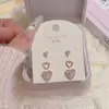 Pendientes Coreanos y Japoneses de Nuevo Estilo con Forma de Corazón Dulce, Lujo Ligero y Sensación de Alta Gama, Set Versátil de Tres Pares, Pendientes de Temperamento Suave y Delicado