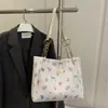 Bolsa de Ombro Feminina com Corrente e Estampa Floral Elegante, Novo Modelo 2026, Grande Capacidade, Bolsa Tote da Moda para Primavera