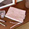 Bolsa de cosméticos bordada con corazón a cuadros original, bolsa de almacenamiento de tela, gran capacidad, organizador de cosméticos portátil para mujer, hecho de fábrica