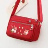 Nuevo Bolso Pequeño Bordado para Madre de Mediana Edad Bolso de Nailon para Mujer Bolso Cruzado Bolso de Lona Ligero Multicapa Casual para Mujer