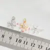 Colgante de Copo de Nieve de Seis Pétalos con Circonita Chapado en Oro de 14K que Conserva el Color Accesorios para Joyería Hecha a Mano con Cuentas de Cristal y Perla DIY Colgante