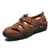 Sandalias para Hombre de Verano Nuevas Transpirables para Exteriores Baotou Zapatos de Playa Huecos Agujeros para Conducir Zapatos para Vadear Hombres