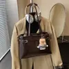 Bolsa Tote Retrô Simples para Mulheres, Bolsa de Mão e Bolsa de Ombro de Grande Capacidade, Novo Modelo 2025, Estilo Coreano, Bolsa Feminina de Moda Diária