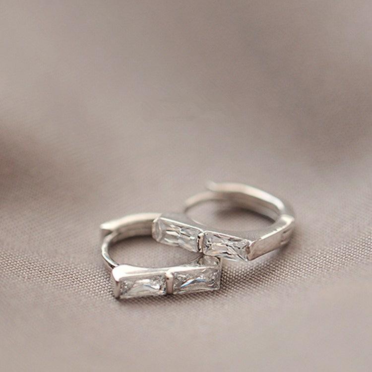 EH801931梯形锆耳扣