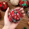 Bola de Tecido Mais Vendida da Amazon Bola Xadrez Preto e Branco Vermelho 6Cm7Cm Enfeites para Pendurar na Árvore de Natal Decorações de Bola de Espuma de Natal