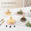 Tampa de acrílico transparente para bolo de luxo leve, bandeja expositora de sobremesas de plástico de grau alimentício com tampa, para uso doméstico, perfeita para o chá da tarde e servir lanches