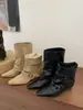 Botas de couro macio estilo retrô com fivela de cinto estilo deserto para mulheres, nova coleção 2026, bico fino, elegantes botas curtas, botas de montaria até a panturrilha, na moda