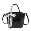 Bolsa de Mão Minimalista de Luxo Leve de Nicho 2026 Primavera/Verão Nova Estilo Coreano Bolsa Saco Elegante de Alto Valor Moda Bolsa Transversal