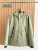 250904001Chaqueta de Exterior para Pareja Primavera y Otoño Sencilla y Atmosférica Resistente al Desgaste Versátil Chaqueta con Capucha