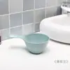 Cuchara de Plástico Artística para Agua para Uso Doméstico, Cucharón de Cocina Engrosado con Mango Largo, Colgable, Cuchara de Agua Refinada Estilo Japonés para Lavar el Cabello del Bebé