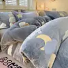 Juego de Cama de Terciopelo de Leche para Dibujos Animados de Cuatro Piezas Invierno Engrosado Coral Terciopelo Cálido Sábanas y Sábanas Ajustadas Juego de Ropa de Cama de Tres Piezas