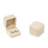 Caja de anillo al por mayor de fábrica franela anillo pendientes joyería caja de joyería embalaje caja de joyería anillo caja de joyería de anillo