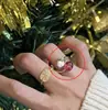 Anel Quadrado com Diamantes Piscantes Dopamina Gota d'Água Estilo Palácio Retrô de Luxo Leve Anel Empilhável