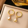 Brincos de Titânio e Pérola de Dongguan Transfronteiriços High-End Banhados a Ouro 18K Brincos de Titânio com Franja Brincos para Mulheres Atacado