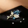 Novo broche de liga para mulheres, moderno e de alta qualidade, pino de luxo de nicho para casacos e ternos, simples e elegante, broche versátil