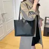 Bolso Tote Transfronterizo Nuevo de Gran Capacidad para Mujer, Bolso de Mano Moderno y Versátil, Bolso de Hombro Sencillo para el Trabajo, Bolso de Axila para Mujer