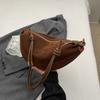 Bolsos de Gamuza de Nicho de Moda Otoño e Invierno para Mujer 2026 Nuevo Bolso Cruzado Versátil Bolso de Hombro Único Bolso Dumpling para Axila