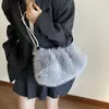 Bolso de Felpa de Terciopelo de Alta Gama para Mujer 2025 Nuevo Otoño e Invierno Moda Tendencia Bolso de Mano Casual Bolso de Mano de Felpa para Axila