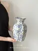 Nuevo Estilo Chino Medieval Azul y Blanco Porcelana Retro Jarrón Cerámica Arreglo Floral Sala de Estar Decoración Adornos Arreglo Floral Arreglo Floral