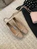 Sapatos rasos elegantes de salto médio 2026 outono laço de couro salto grosso bico quadrado sapatos Mary Jane