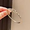 Pulsera de cuerda con cierre de diamante plateado ~ Pulsera de nudo retorcido redondo de circón de lujo ligero, pulsera de estilo minimalista geométrico, joyería de nicho de alta gama