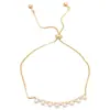 Pulsera de Flor de Zirconia y Perla de Estilo Francés de Lujo, Lujo Ligero, Gama Alta, Nicho, Pulsera Elegante, Accesorio de Mano Versátil para el Día a Día para Mujeres