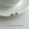 Aretes de Perla con Lingotes Cepillados Dorados y Plateados para Mujer Nicho Lujo Ligero Sensación de Alta Gama Adornos para Orejas Exquisitos Pequeños Versátiles Pendientes para Mujer
