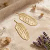 Pendientes Exagerados Largos de Pluma Metálica, Colgantes de Oreja de Pluma Texturizada Estilo Europeo y Americano, Diseño de Nicho al por Mayor