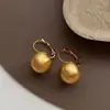 Zapatos Clásicos de Tacón Alto, Aretes Metálicos Cepillados Mate, Estilo Francés Retro de Nicho, Lujo Ligero, Aretes de Moda y de Alta Gama