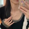 Collar con Colgante de Corazón Minimalista Coreano y Japonés de Plata para Mujer, Nicho de Lujo Ligero Versátil Elegante Cadena Clavicular de Alta Gama