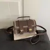 2026 Bolso Cuadrado Pequeño Retro Sensación de Alta Gama Bolso de Hombro Único Cruzado Diseño de Nicho Bolso de Mano Moda Simple Otoño Nuevo Llegada