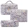 Bolsa Cosmética Portátil Grande Capacidade Floral Pequeno Armazenamento Algodão Acolchoado Portátil Flores Fofas Ins Viagem Estudantes