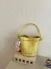 Bolso Cruzado Coreano para Mujer 2026 Nueva Moda de Verano Bolso Cubo Calado Gran Capacidad Bolso Cruzado