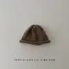 Gorros Infantiles Otoño e Invierno Coreanos Estilo Retro de Punto con Borde Enrollado Protección para las Orejas para Hombres y Mujeres Bebé Sencillos Cálidos y a Prueba de Frío Gorros de Punto