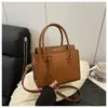 Bolso de Hombro Cruzado Casual de Diseño Moderno de Color Sólido para Mujer 2025 Nuevo Bolso Cuadrado Pequeño de Moda