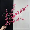 Nuevo Arreglo de Piso de Flor Artificial Violeta de Rama Alta con Golondrina Grande Voladora, Material de Flor de Línea de Fondo para Salón de Bodas de Hotel
