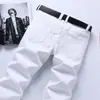 El mismo estilo de jeans blancos puros para hombre, elásticos, versión coreana, corte slim, corte recto, business casual, adecuados para hombres jóvenes y de mediana edad