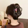 Pinza para Perro con Estampado de Leopardo y Cortes para Mujer, de Alta Gama, Nuevo Otoño e Invierno 2025 para Volumen del Cabello, Pinza de Tiburón para Accesorios del Cabello en la Parte Posterior de la Cabeza