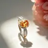 Anel Novo Estilo Ovo de Pombo Cravejado com Diamantes, Formato Oval, Luxo Leve, Elegância de Alto Padrão, Popular no Xiaohongshu, Anel Aberto Ajustável
