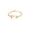 Anel de letra AliExpress 26 letras AZ banhado a ouro 18K anel neutro anel de dedo criativo joias por atacado