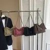 Bolsa Tote de Corrente de Luxo para Mulheres, Bolsa de Ombro Grande Capacidade para o Dia a Dia, Design Exclusivo, Bolsa Transversal Retrô para Mulheres