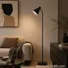 Lámpara de pie para estudio, sala de estar, dormitorio, lámpara de mesa vintage, lámpara de noche, luz ambiental, lámpara de pie de arte en hierro, disponible de fábrica